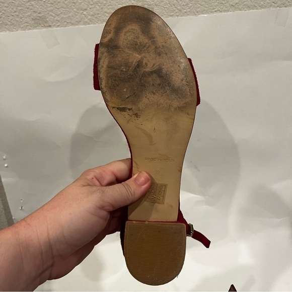 Free People Marigold block heel sandal size 39 in a red/burgundy suede color - Picture 6 of 10